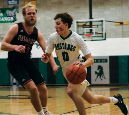Mustang Ian Swanson drives to the net against Twin Bridges January 2020. FILE PHOTO BY HANNAH KEARSE